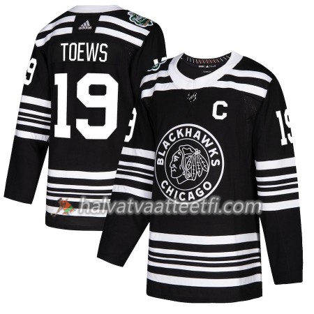 Miesten NHL Chicago Blackhawks Pelipaita Jonathan Toews 19 2019 Winter Classic Adidas Musta Authentic